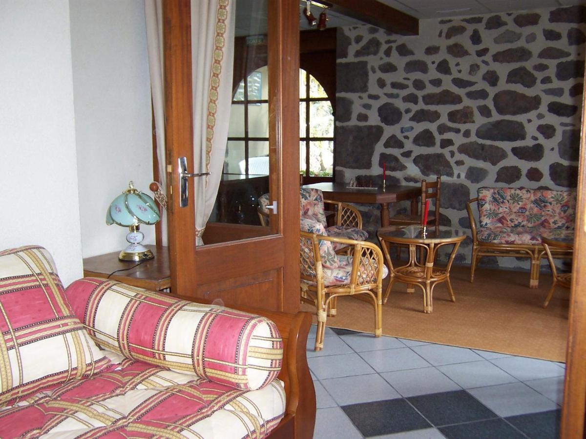 Auberge Hotel De Tournemire - Cantal Cameră foto